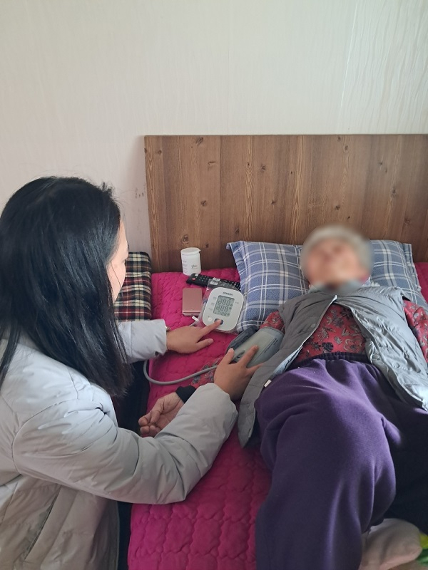 28일 (홍성군, 취약계층 퇴원환자 복지 건강관리 효과 만점)2.jpg