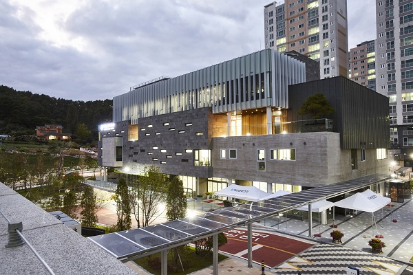 5.예산군보건소 전경.jpg
