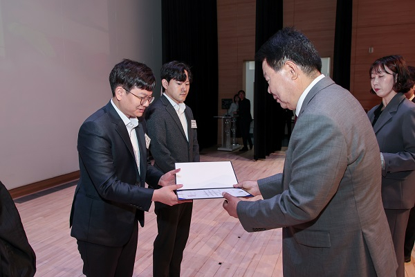 (사진4)빅데이터 아이디어 공모전 수상2.JPG