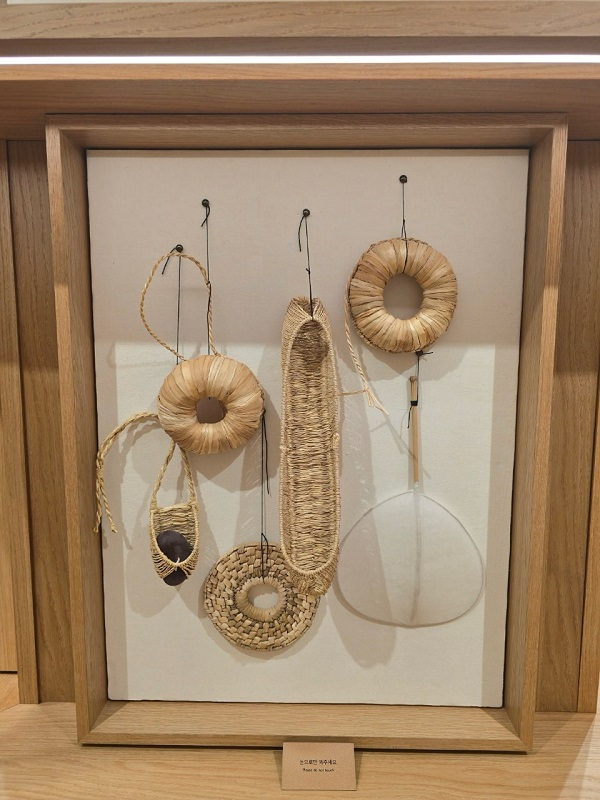 1.신세계백화점 공예관 전경2.jpg