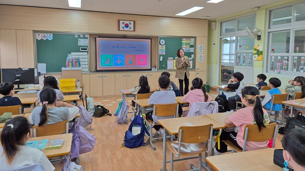 4.20일 서동초등학교에서 진행된 ‘찾아가는 환경 교육’2.jpg